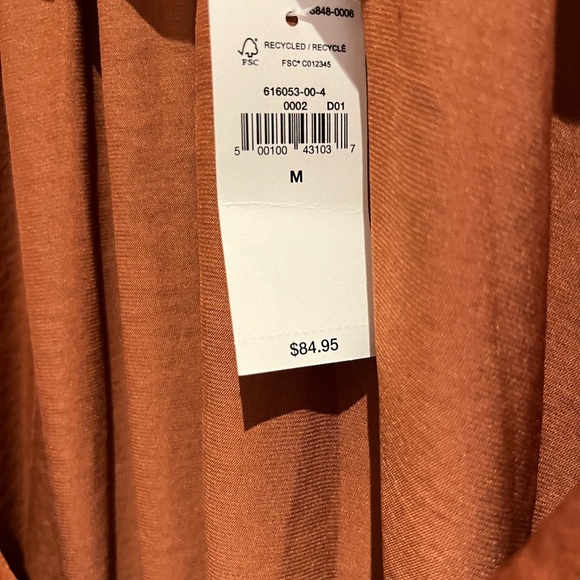 ❤️NWT Cropped Rust Blouse Size M❤️ - Picture 3 of 4